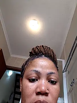 curvybigassqueen online show from March 3, 2026, 11:16 am