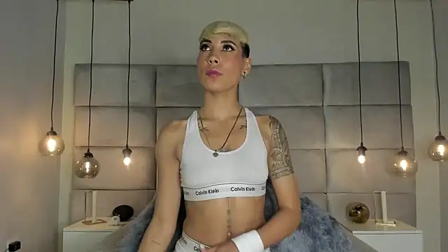 Snapshot of MiaMorgan_ chatting on January 18, 2025, 7:26 pm MiaMorgan online show from January 18, 2025, 7:26 pm