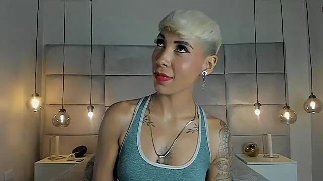 Snapshot of MiaMorgan_ chatting on February 8, 2025, 3:21 pm MiaMorgan online show from February 8, 2025, 3:21 pm