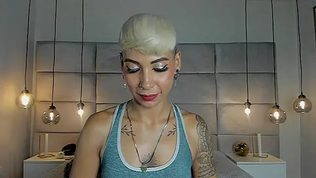 Snapshot of MiaMorgan_ chatting on February 8, 2025, 6:22 pm MiaMorgan online show from February 8, 2025, 6:22 pm