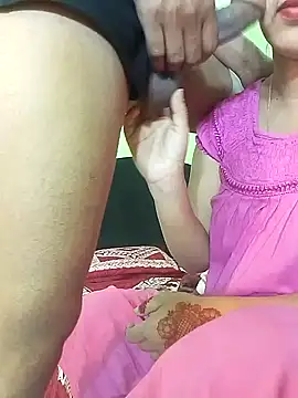 Snapshot of Taniya07 chatting on December 23, 2024, 4:39 pm Taniya07 online show from December 23, 2024, 4:39 pm