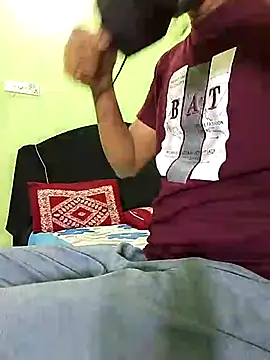 Snapshot of Taniya07 chatting on February 16, 2025, 6:43 am Taniya07 online show from February 16, 2025, 6:43 am