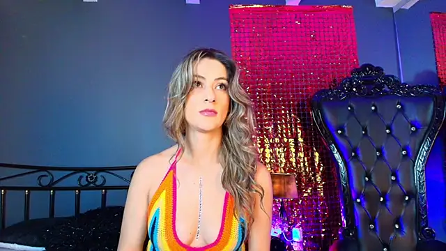 AryTorres  online show from October 15, 2025, 10:37 am