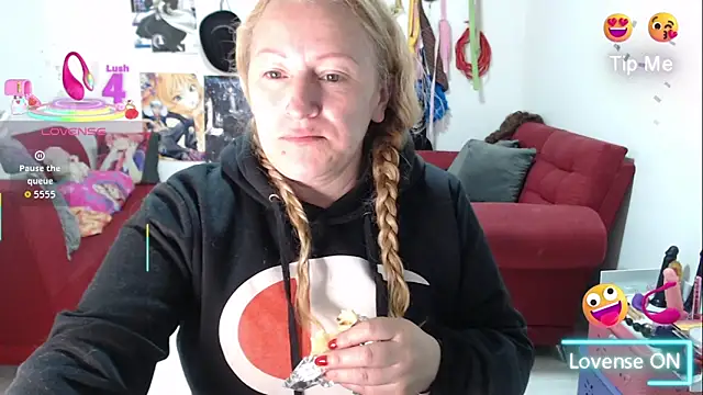 emperabigbootybigass online show from October 31, 2025, 12:28 pm