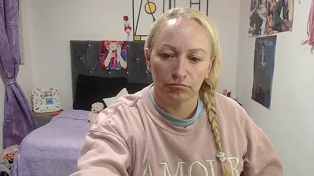 emperabigbootybigass online show from May 29, 2026, 12:25 pm