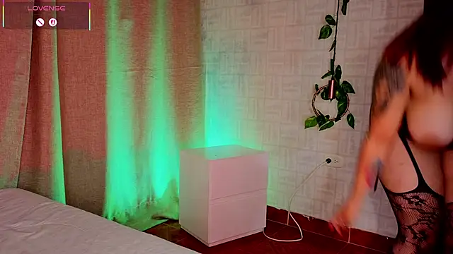 mia bonneett online show from February 3, 2026, 6:22 am