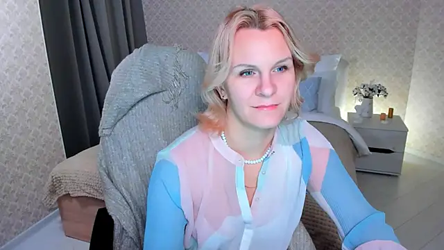 Louisa Bay online show from December 13, 2024, 7:47 am