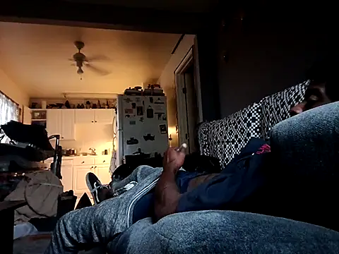 Snapshot of DevinToore chatting on November 5, 2025, 3:12 pm DevinToore online show from November 5, 2025, 3:12 pm