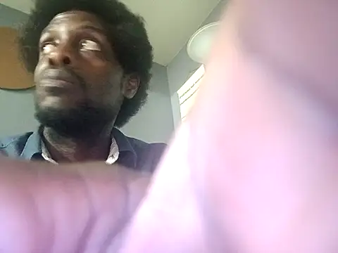 Snapshot of DevinToore chatting on November 6, 2025, 7:31 am DevinToore online show from November 6, 2025, 7:31 am