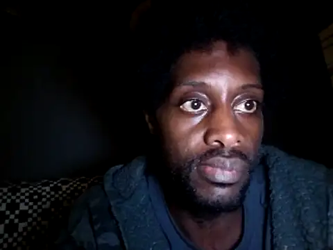 Snapshot of DevinToore chatting on November 10, 2025, 5:17 am DevinToore online show from November 10, 2025, 5:17 am