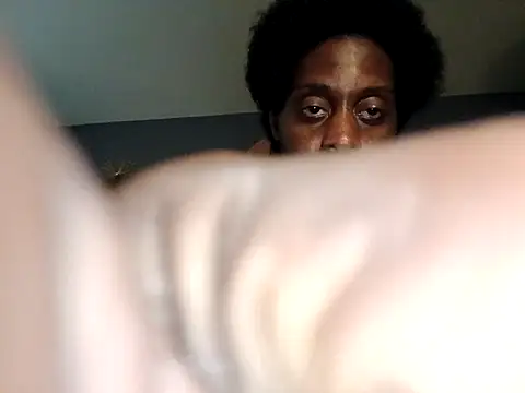 Snapshot of DevinToore chatting on November 21, 2025, 9:08 am DevinToore online show from November 21, 2025, 9:08 am