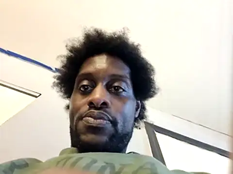 Snapshot of DevinToore chatting on December 16, 2025, 6:29 am DevinToore online show from December 16, 2025, 6:29 am