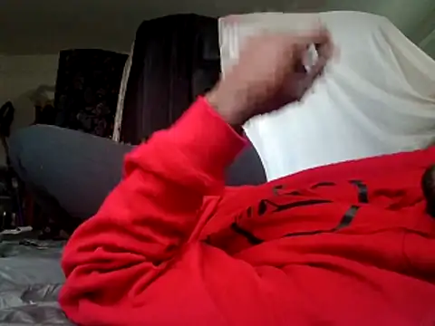 Snapshot of DevinToore chatting on December 19, 2025, 4:58 pm DevinToore online show from December 19, 2025, 4:58 pm