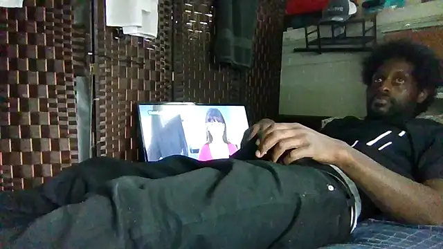 Snapshot of DevinToore chatting on July 13, 2026, 7:16 pm DevinToore online show from July 13, 2026, 7:16 pm