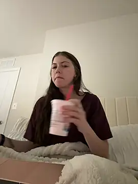 Snapshot of emilycoco chatting on March 16, 2026, 3:56 am emilycoco online show from March 16, 2026, 3:56 am