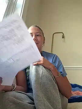 emilycoco online show from July 19, 2026, 9:51 pm