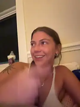 emilycoco online show from July 24, 2026, 4:21 am