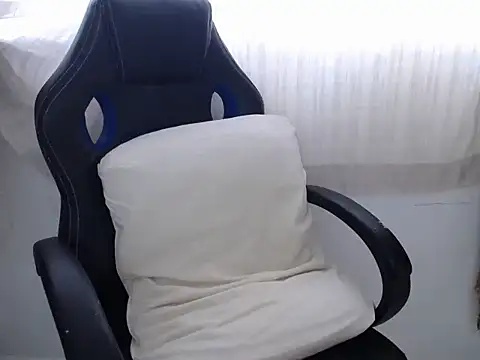 Snapshot of Apollo_21 chatting on December 18, 2025, 6:03 pm Apollo 21 online show from December 18, 2025, 6:03 pm