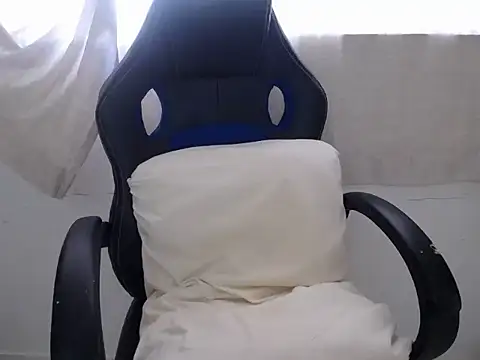 Snapshot of Apollo_21 chatting on December 19, 2025, 7:10 pm Apollo 21 online show from December 19, 2025, 7:10 pm