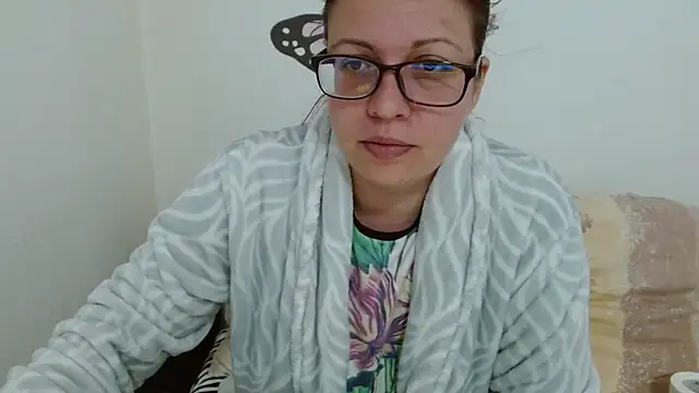 LadyHellene online show from March 2, 2026, 5:08 am