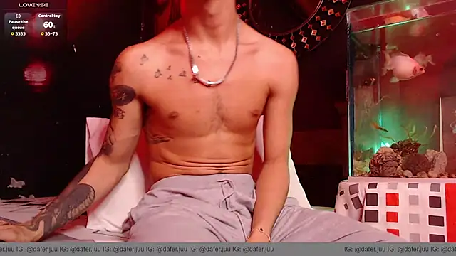 Godly huan online show from February 14, 2026, 1:02 am