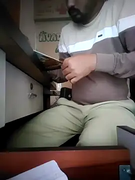 Snapshot of Jayesh_Love chatting on February 12, 2025, 6:51 am Jayesh Love online show from February 12, 2025, 6:51 am