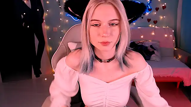 Snapshot of Sweet_Richal chatting on March 21, 2025, 10:06 pm Sweet Richal online show from March 21, 2025, 10:06 pm