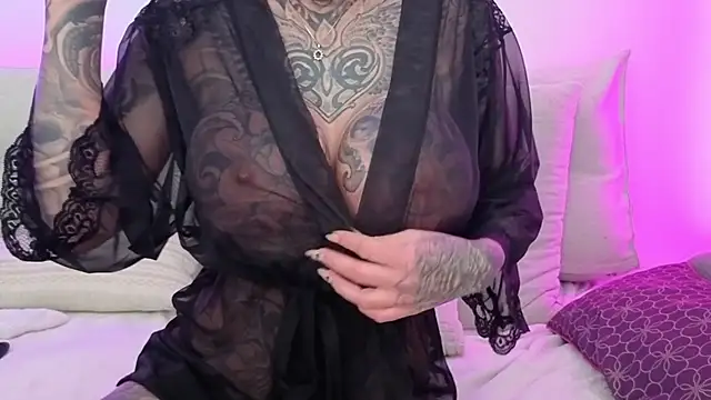 Snapshot of MeganWitch chatting on February 11, 2026, 8:14 pm MeganWitch online show from February 11, 2026, 8:14 pm