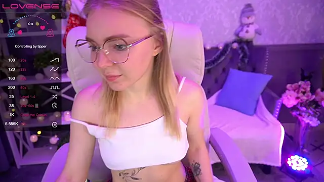 Snapshot of EmilySunshineS chatting on December 25, 2024, 4:12 am EmilySunshineS online show from December 25, 2024, 4:12 am