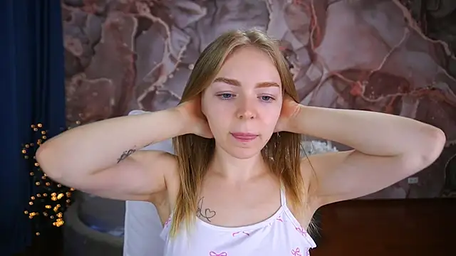 Snapshot of EmilySunshineS chatting on September 21, 2025, 1:46 pm EmilySunshineS online show from September 21, 2025, 1:46 pm