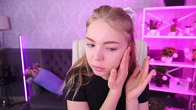 Snapshot of EmilySunshineS chatting on September 23, 2025, 6:16 am EmilySunshineS online show from September 23, 2025, 6:16 am