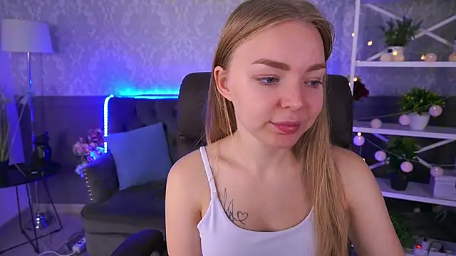 Snapshot of EmilySunshineS chatting on October 22, 2025, 6:46 am EmilySunshineS online show from October 22, 2025, 6:46 am