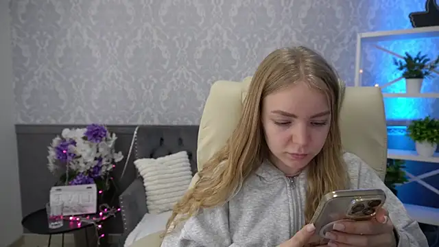 Snapshot of EmilySunshineS chatting on November 24, 2025, 7:19 am EmilySunshineS online show from November 24, 2025, 7:19 am