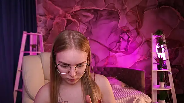 EmilySunshineS online show from March 14, 2026, 1:27 pm