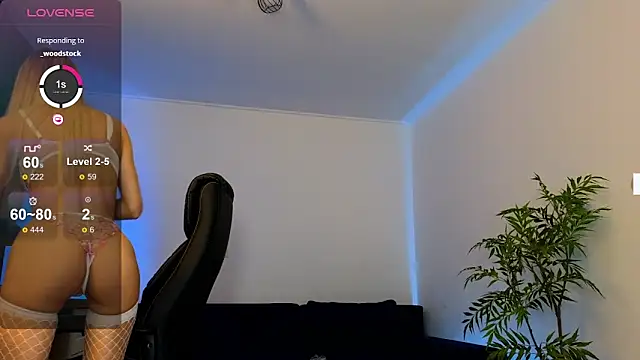 janecandyy  online show from January 11, 2025, 3:09 pm