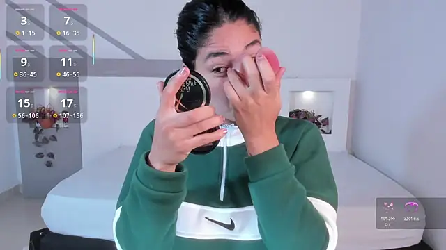 ScarlettWet9 online show from November 7, 2025, 9:31 am