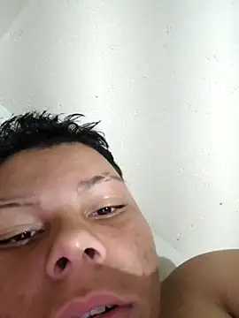 putoso031 online show from October 6, 2025, 12:19 am