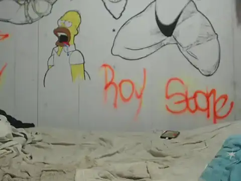 roystonee01 online show from November 5, 2025, 3:17 am