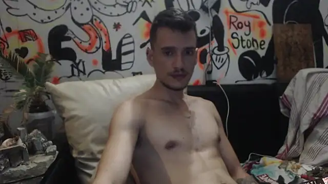 roystonee01 online show from November 8, 2025, 8:47 am