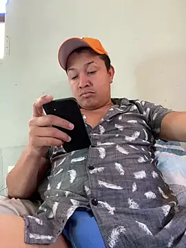 Snapshot of Jose_17val chatting on January 6, 2025, 8:28 pm Jose 17val online show from January 6, 2025, 8:28 pm