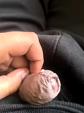 rana9639 1 online show from December 3, 2024, 5:42 am