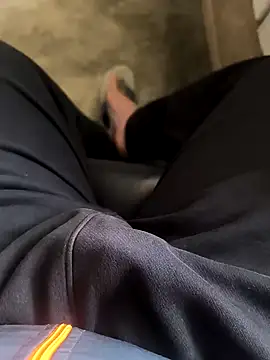 rana9639 1 online show from February 9, 2025, 5:19 am