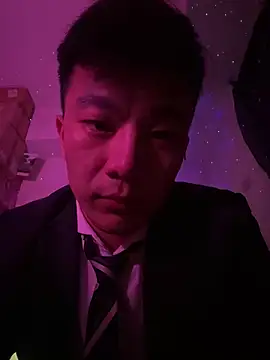 Snapshot of ex199212 chatting on December 18, 2024, 3:11 pm ex199212 online show from December 18, 2024, 3:11 pm