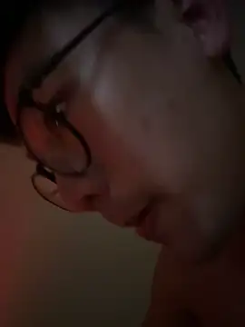 Snapshot of ex199212 chatting on February 11, 2025, 2:35 am ex199212 online show from February 11, 2025, 2:35 am