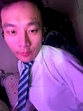 Snapshot of ex199212 chatting on September 10, 2025, 5:13 pm ex199212 online show from September 10, 2025, 5:13 pm