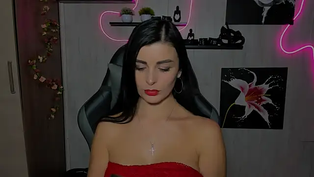 KayWuds online show from December 5, 2024, 6:11 pm