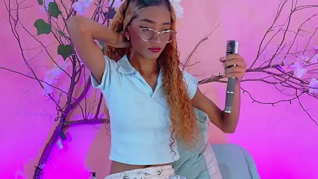 Charlotte Love10 online show from March 12, 2026, 12:11 pm