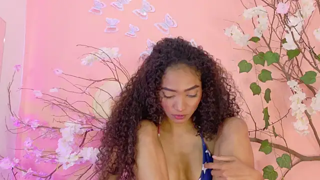 Charlotte Love10 online show from July 3, 2026, 11:33 pm