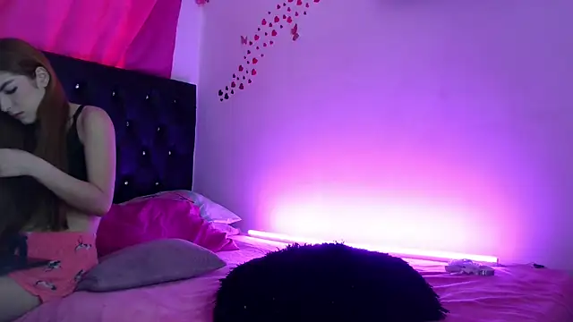 littleayshel online show from November 5, 2025, 1:00 pm