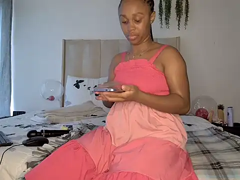 Pearl 00 online show from March 4, 2025, 1:38 pm